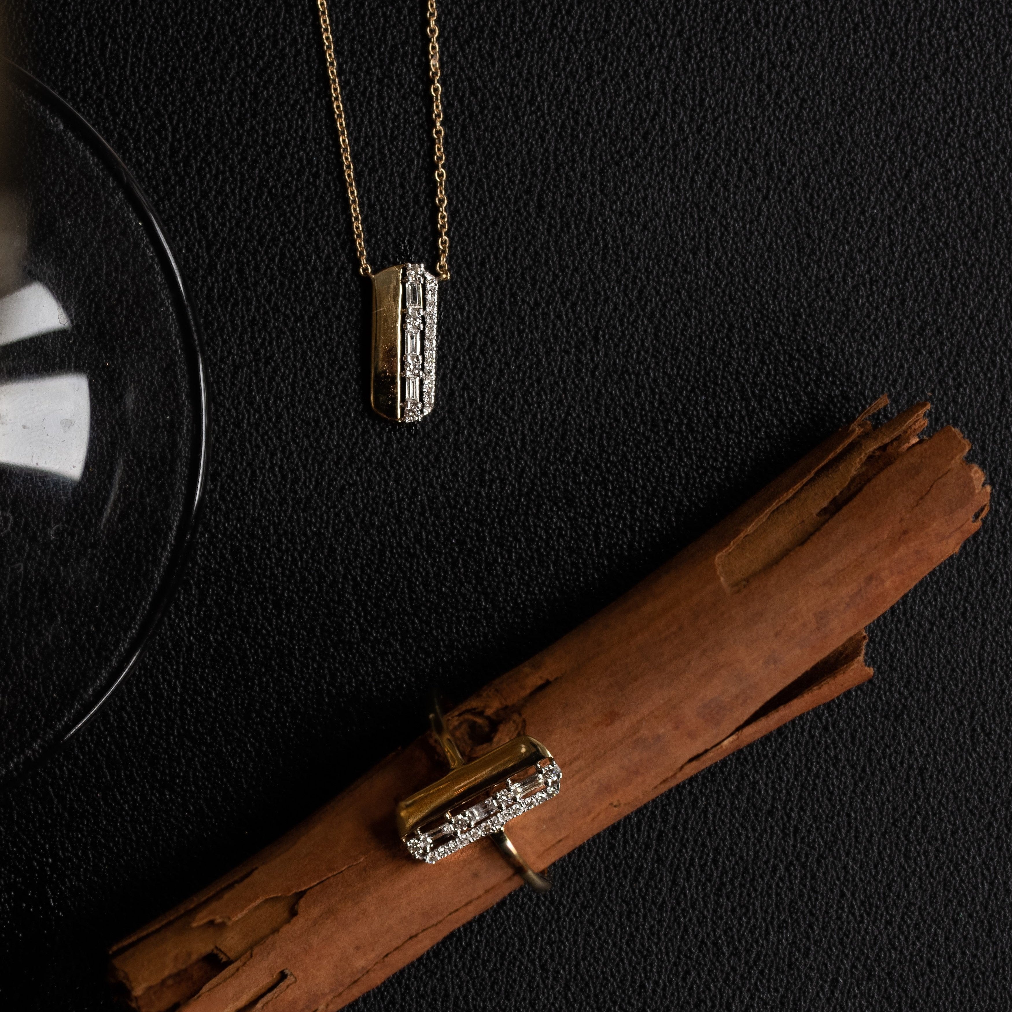 Identité - Collier